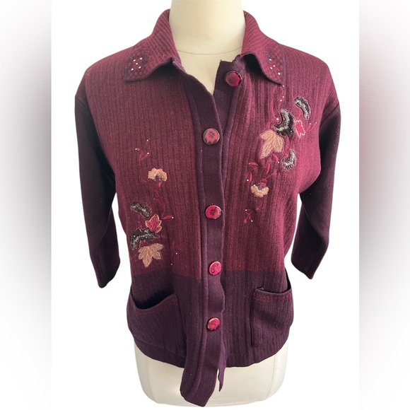 Sweaters - Vintage Burgundy 3/4 sleeve Sweater/Cardigan Button up w/beads & embroidery